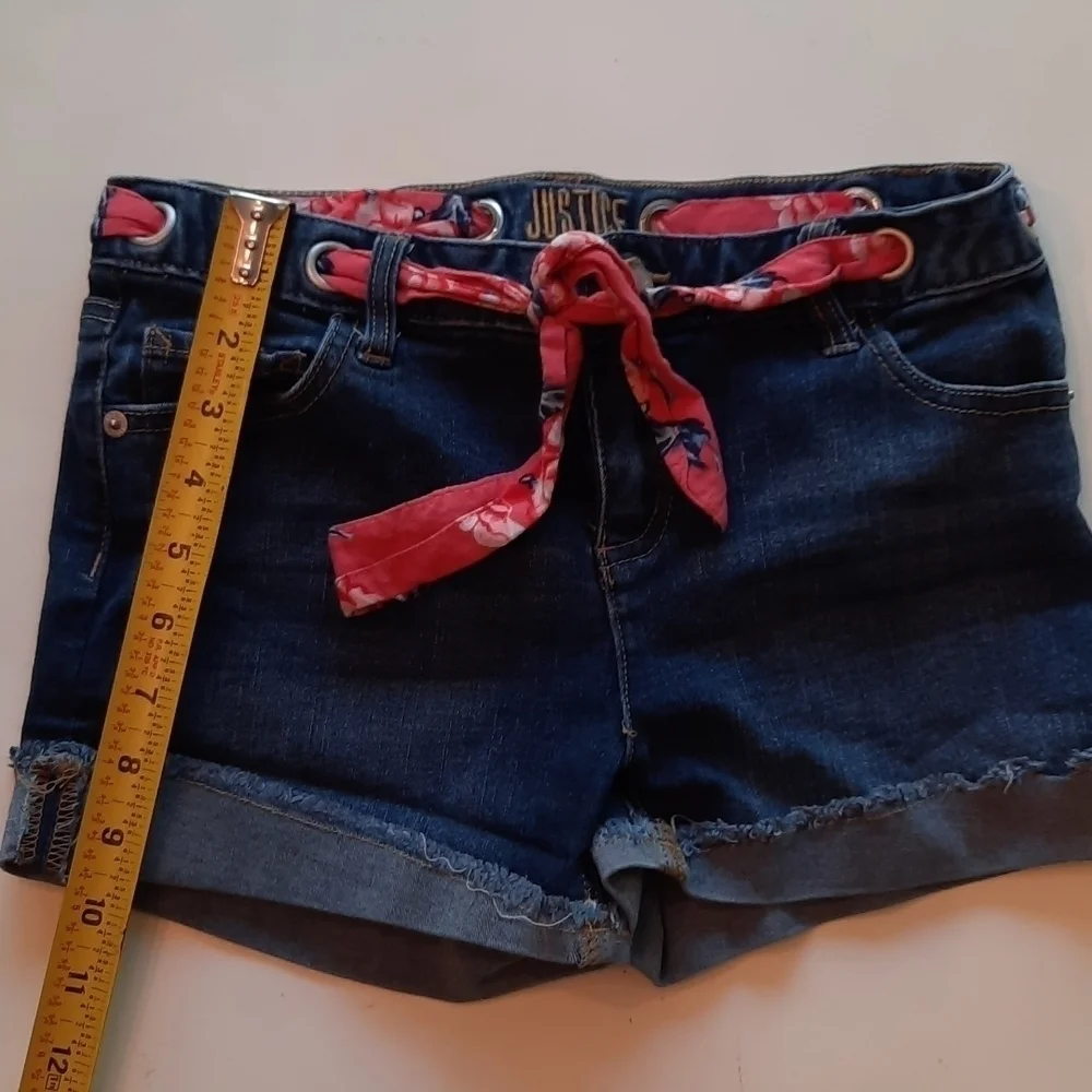 Justice 16 blue jean denim shorts with pink ribbon belt